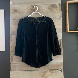 Aritzia Black lace 3/4 length top